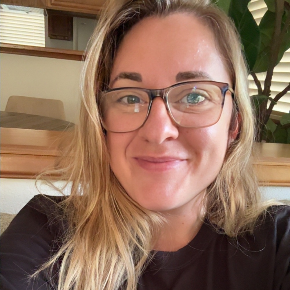 Meet your Posher, Brenna